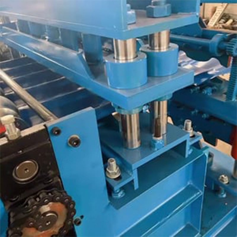 Metal glazed tile roofing sheet making machine